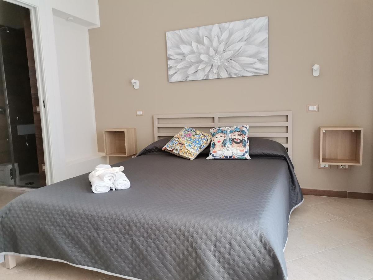 Le Metro Bed & Breakfast Carini Ngoại thất bức ảnh